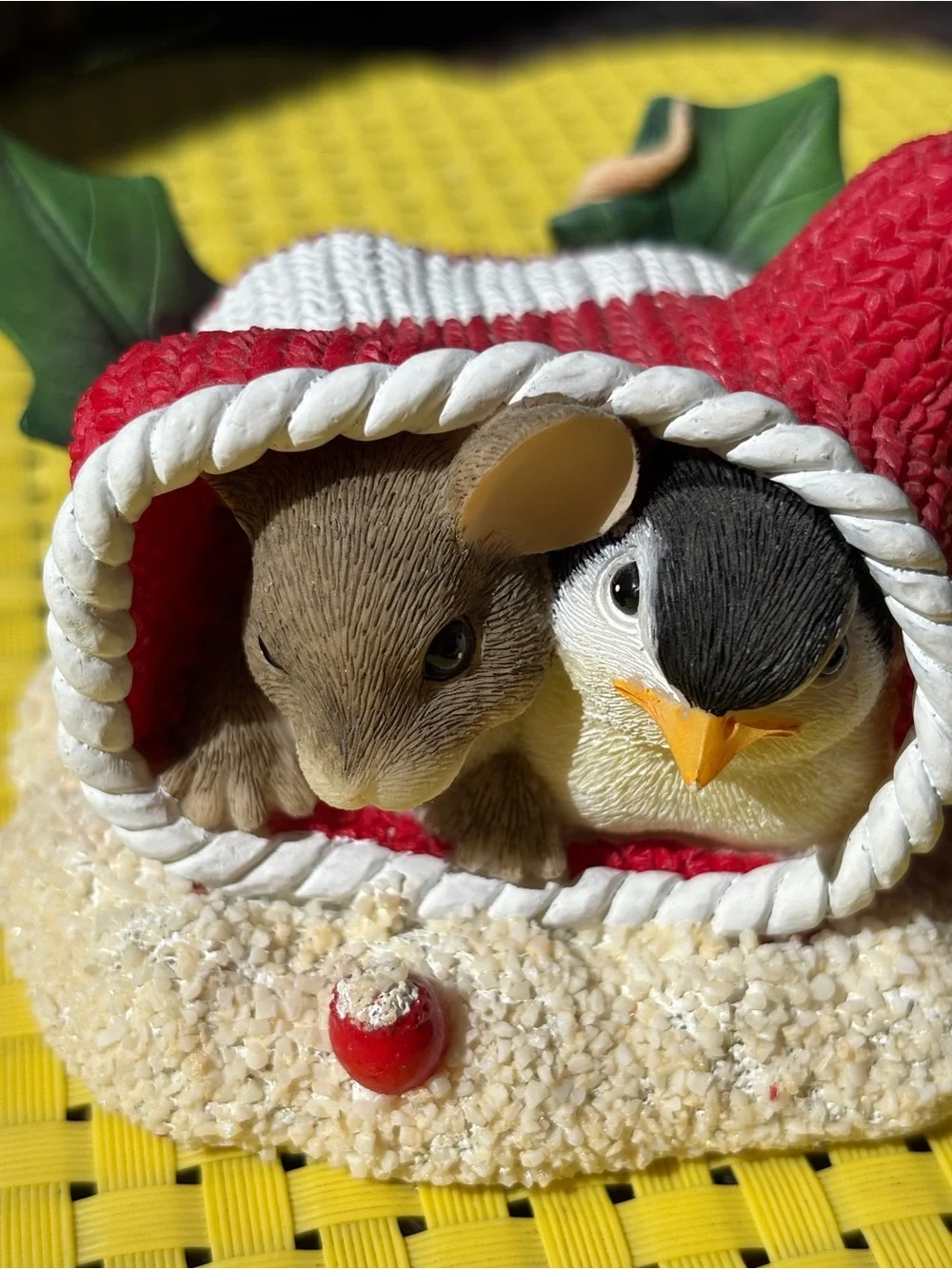Charming Tails Figurine “Warm Woolen Mitten” Special Edition